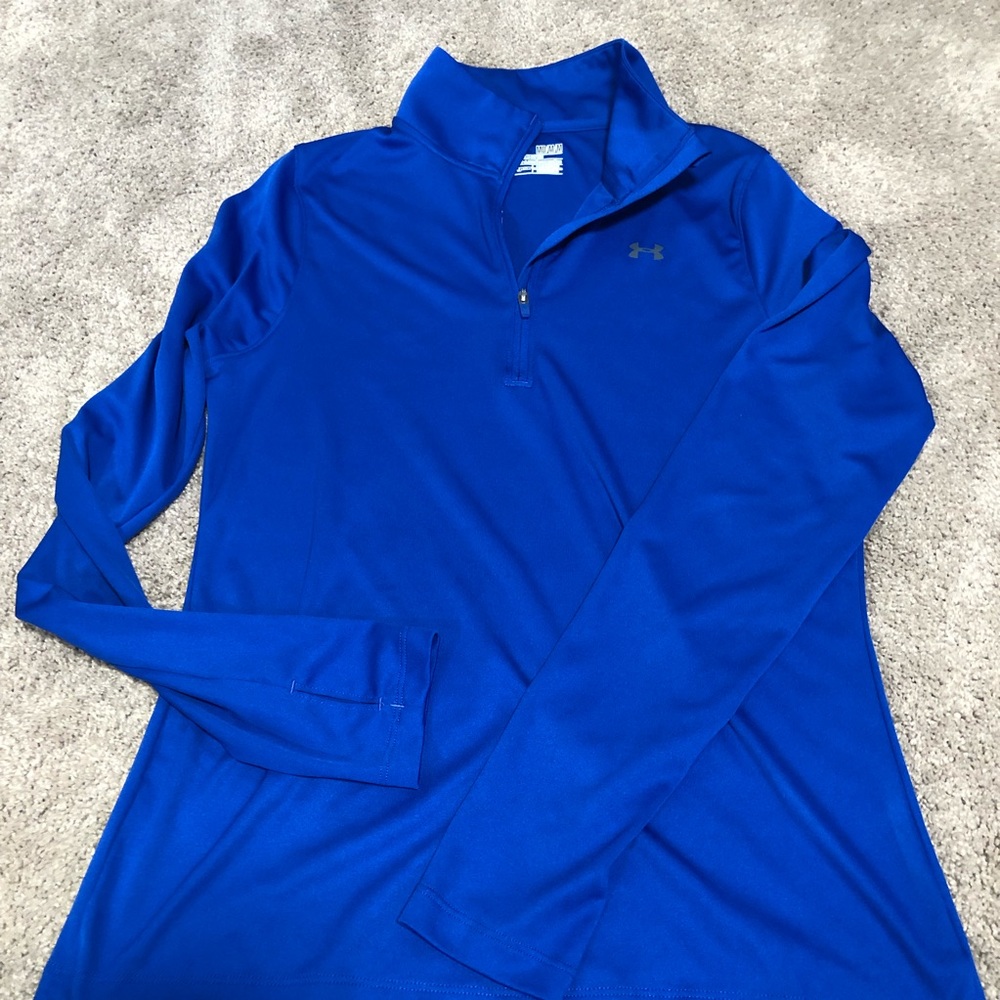 NWOT Under Armour pullover - Size M